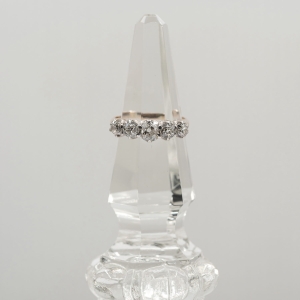 złoty-pierścionek-vintage-z-diamentami-jagg